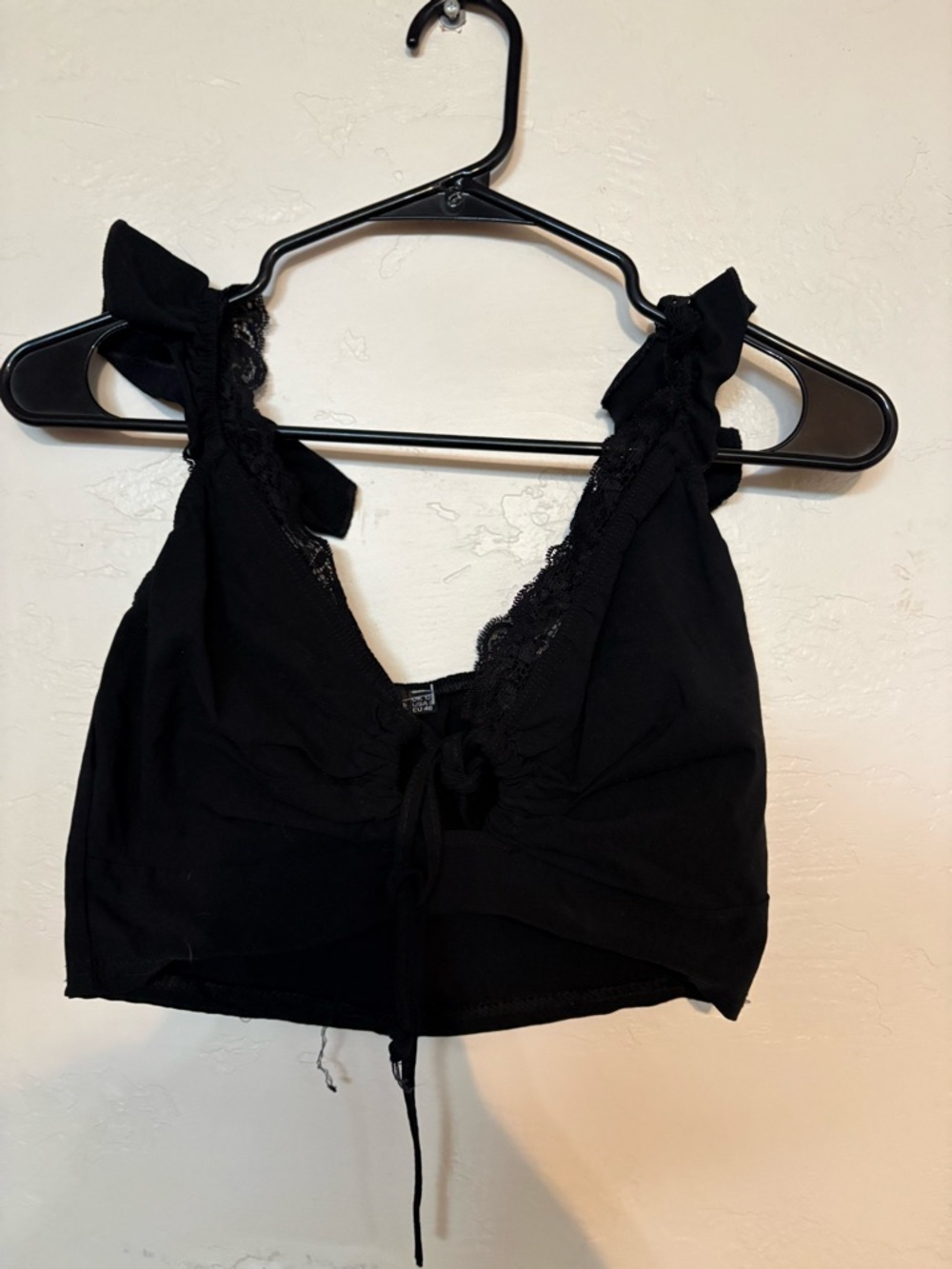 PrettyLittleThing Black Lace Tie-Front Crop Top